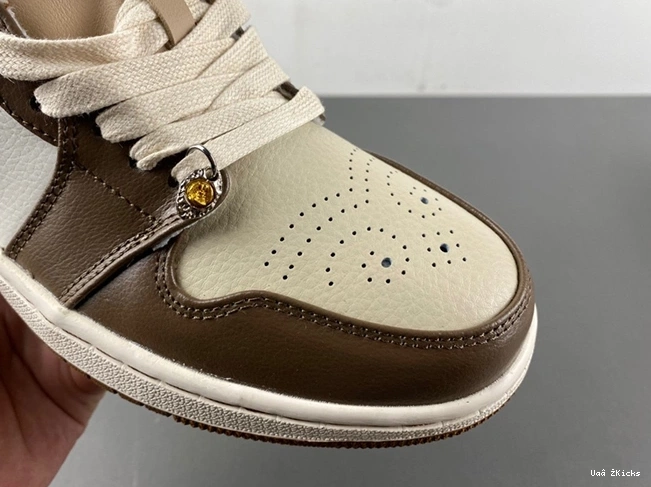 5 SE Jordan Tan HF5753-221 Hemp Modern British 1 Light Low 0728